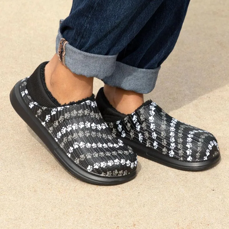 Floral Pattern Slip-On Clogs – Playful Style with Paw Print