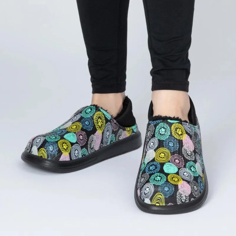 Floral Pattern Slip-On Clogs – Playful Style with Paw Print
