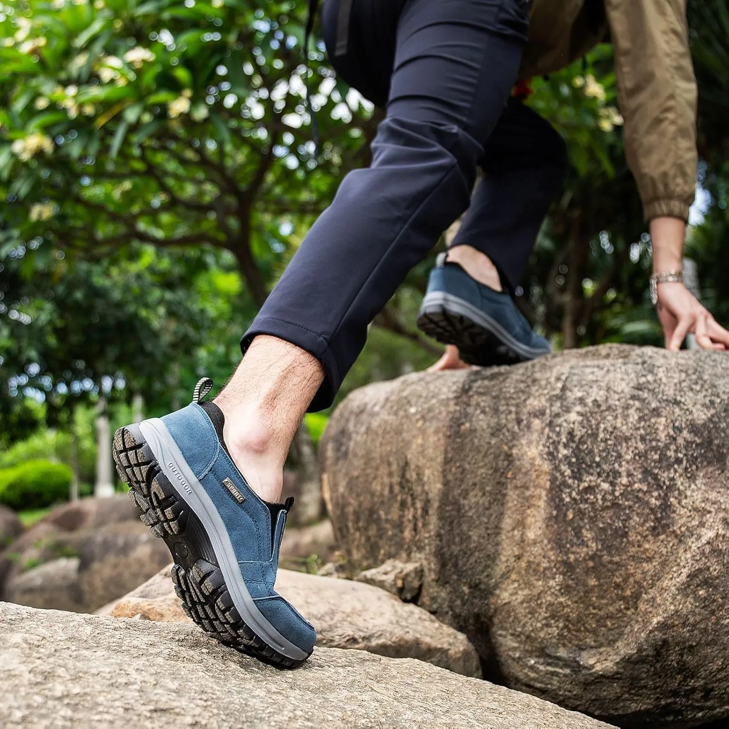 Mens Hands Free Slip in Loafers Walking Slip on Leather Casual Comfortable Hiking Shoes All-Terrain Trekking Hiking Shoes Walking Shoes for Men