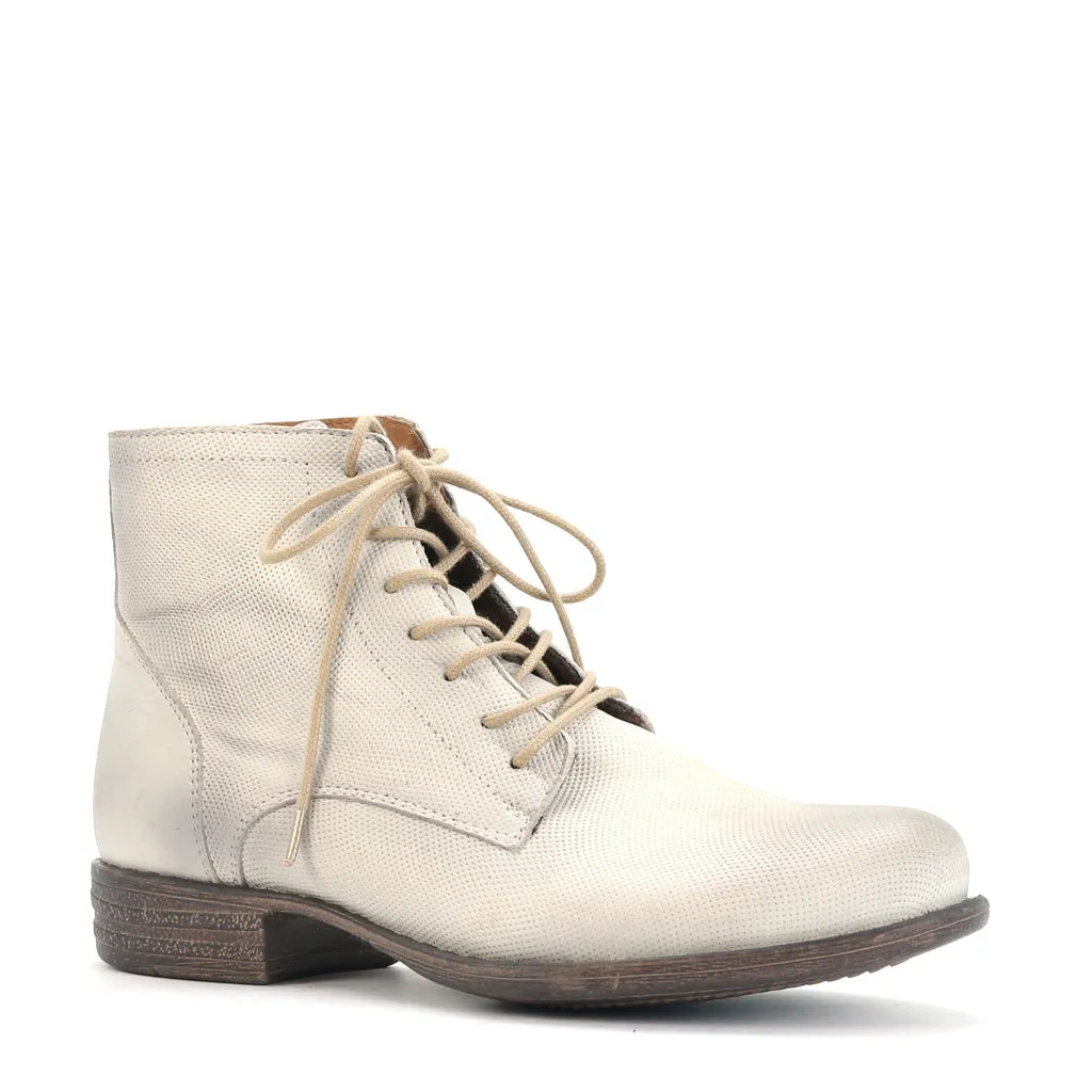 WITTY LEATHER ANKLE BOOTS