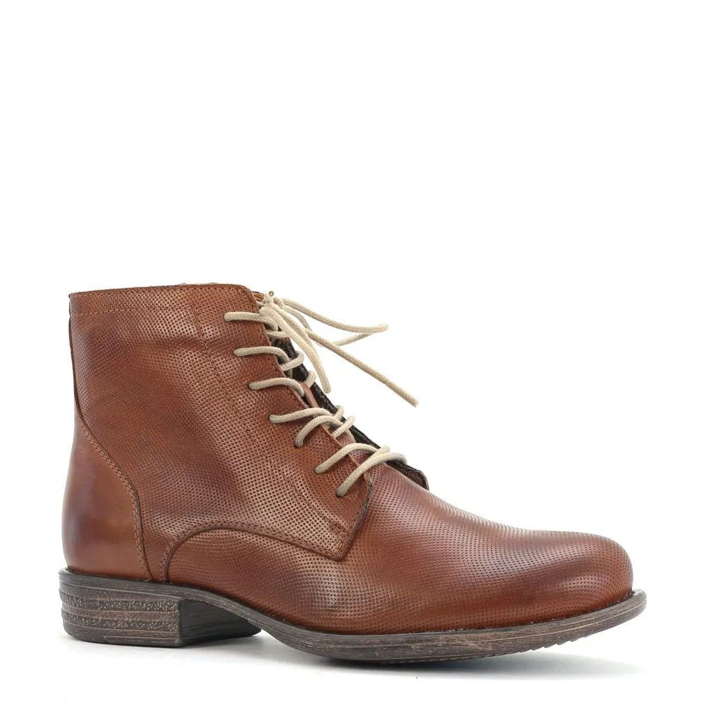 WITTY LEATHER ANKLE BOOTS