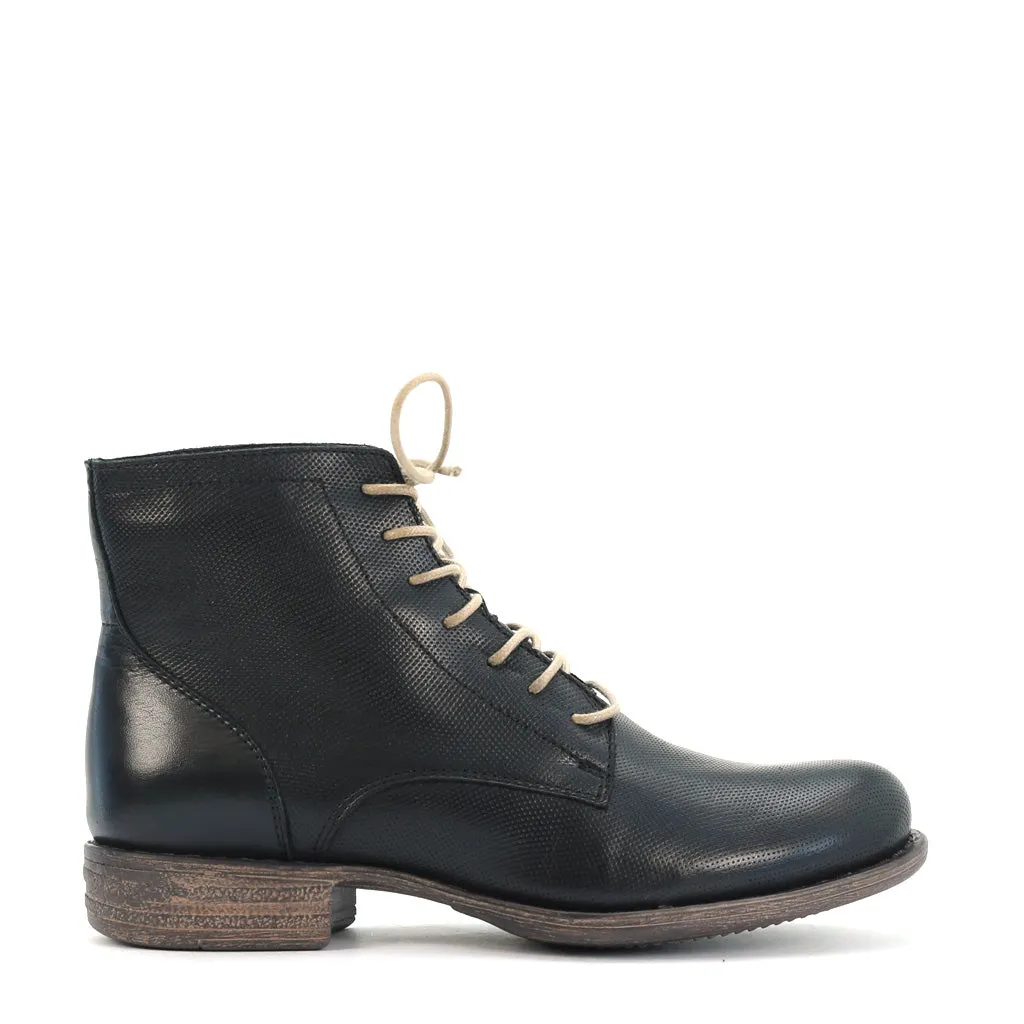WITTY LEATHER ANKLE BOOTS
