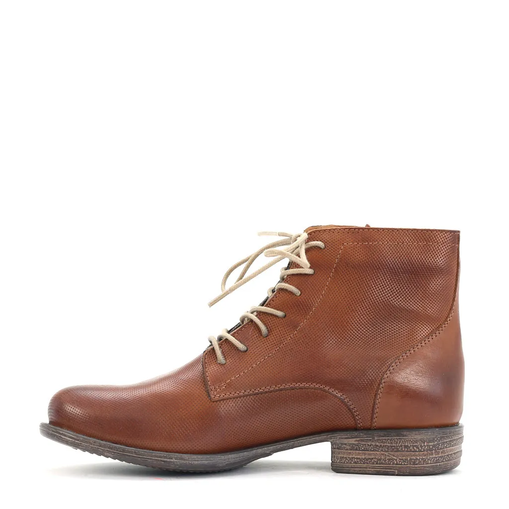 WITTY LEATHER ANKLE BOOTS